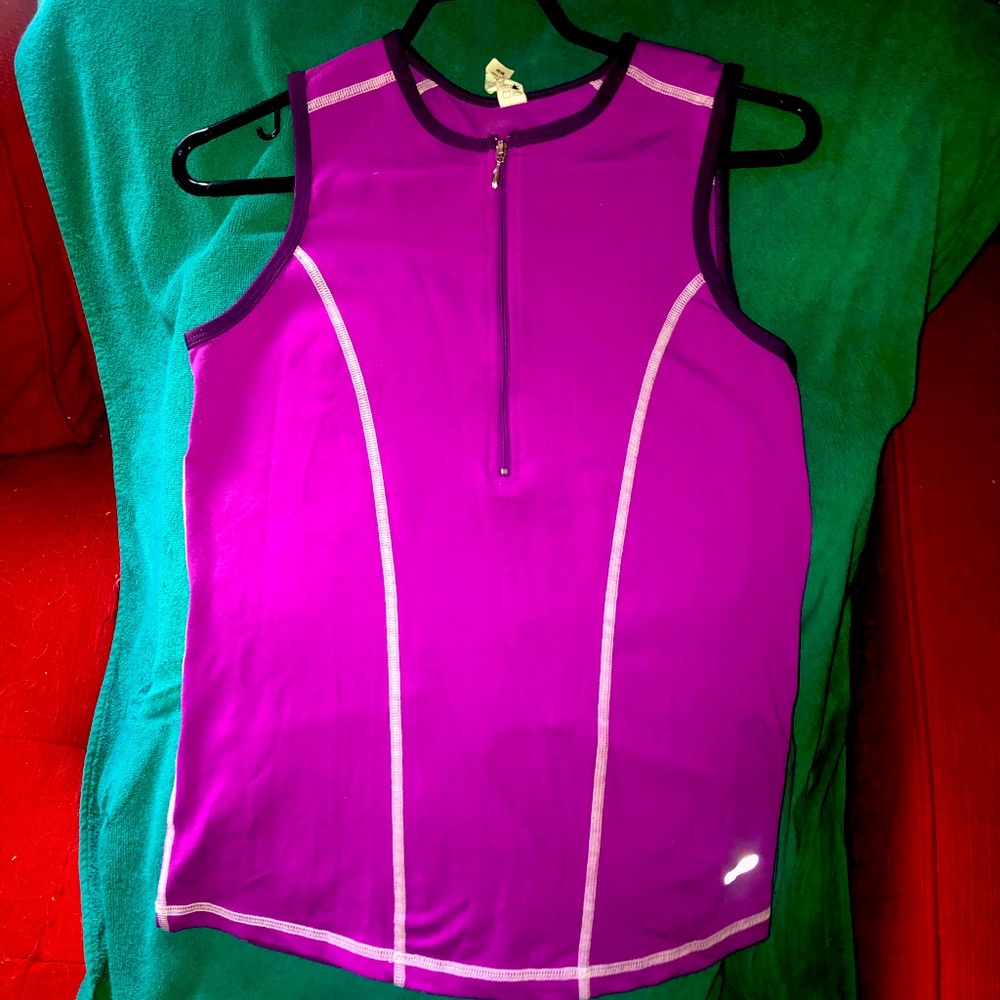 One Tooth Dry Fit top